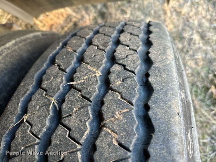 image for item NA9763 1989 Freightliner feed delivery truck