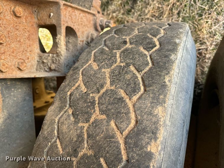 image for item NA9763 1989 Freightliner feed delivery truck