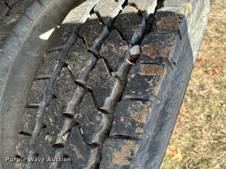 image for item NA9763 1989 Freightliner feed delivery truck