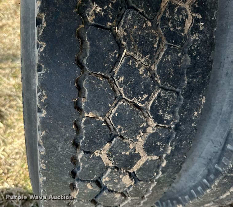 image for item NA9763 1989 Freightliner feed delivery truck