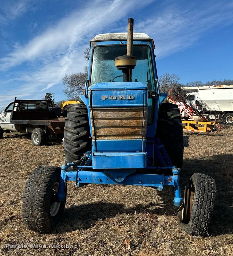image for item NA9764 Ford 8700 tractor