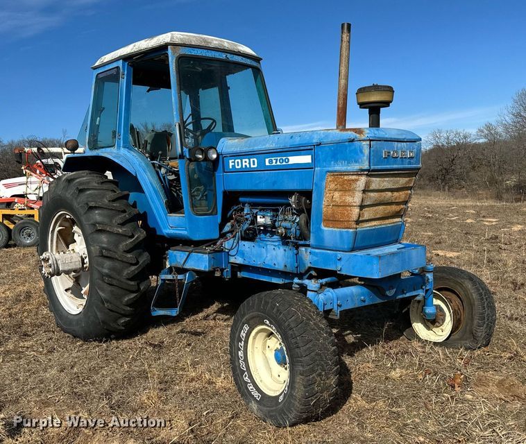 image for item NA9764 Ford 8700 tractor