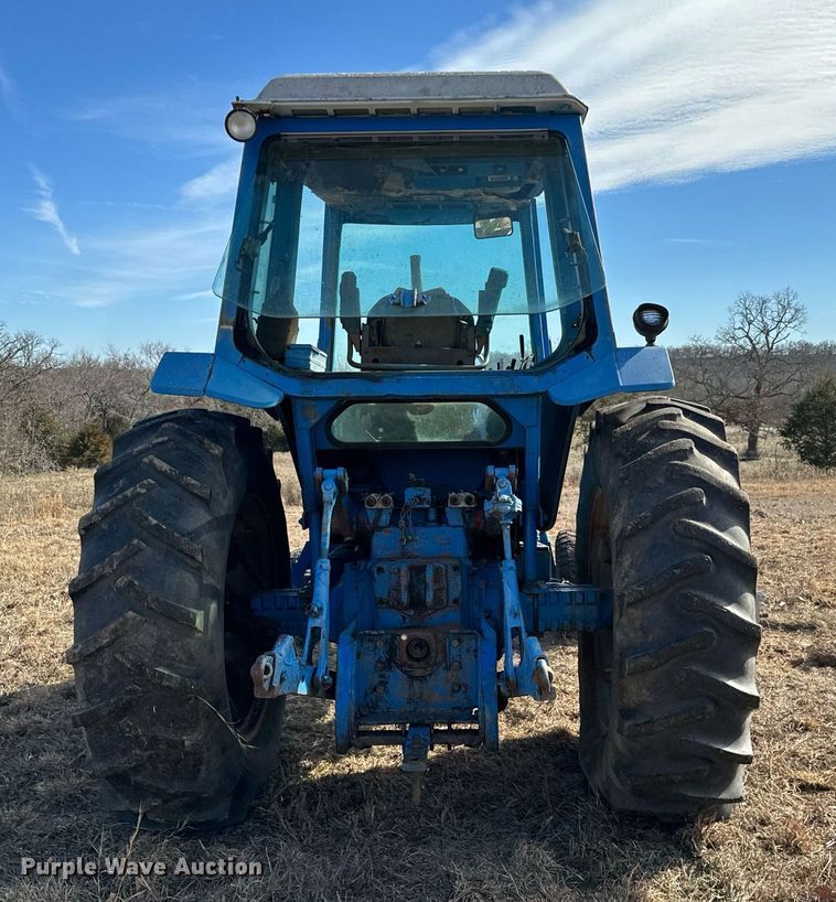 image for item NA9764 Ford 8700 tractor