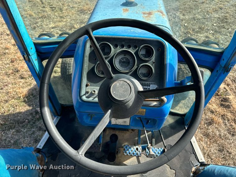 image for item NA9764 Ford 8700 tractor