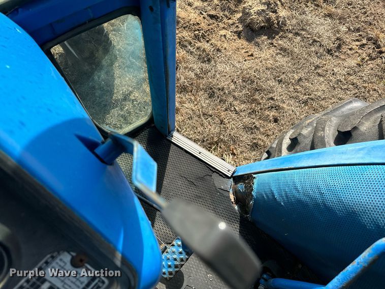 image for item NA9764 Ford 8700 tractor