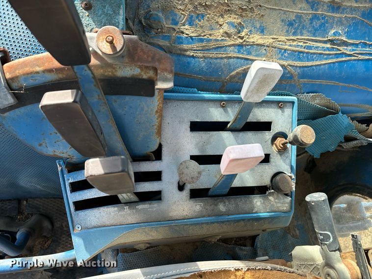 image for item NA9764 Ford 8700 tractor