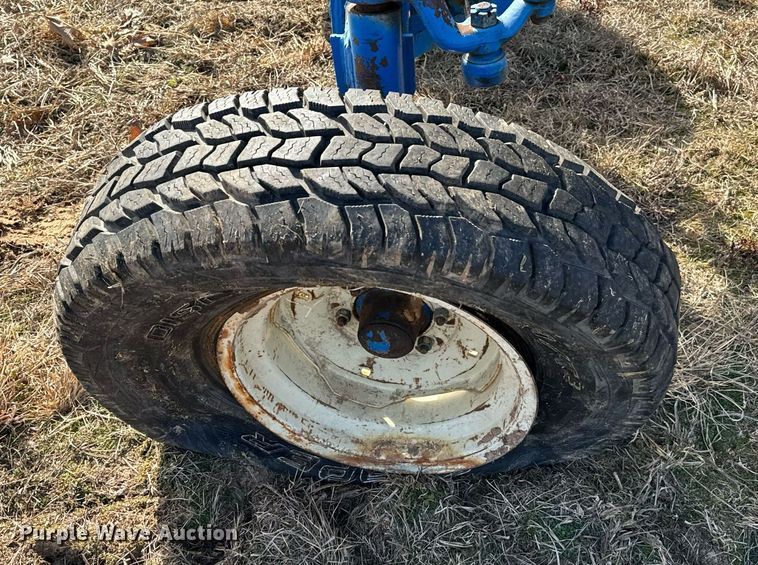 image for item NA9764 Ford 8700 tractor