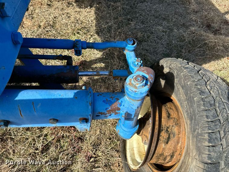 image for item NA9764 Ford 8700 tractor