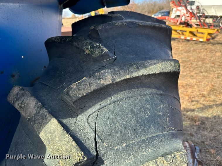 image for item NA9764 Ford 8700 tractor