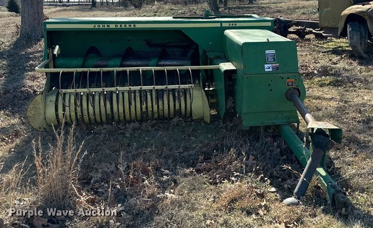 image for item NA9765 John Deere 346 small square baler