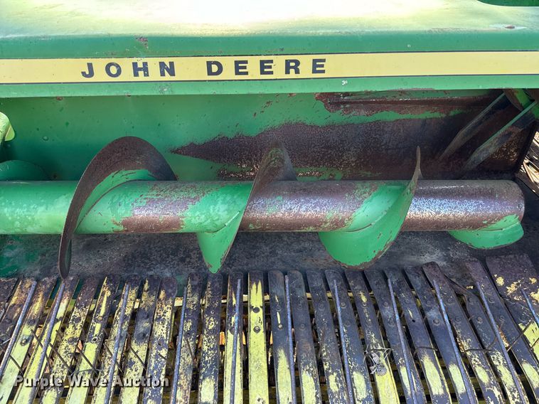 image for item NA9765 John Deere 346 small square baler