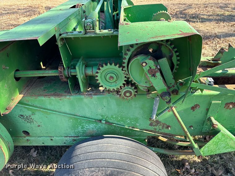 image for item NA9765 John Deere 346 small square baler
