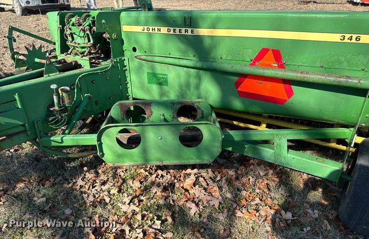 image for item NA9765 John Deere 346 small square baler