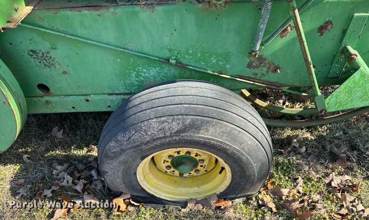 image for item NA9765 John Deere 346 small square baler