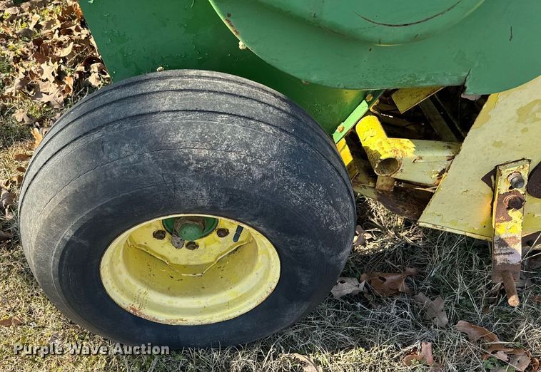 image for item NA9765 John Deere 346 small square baler