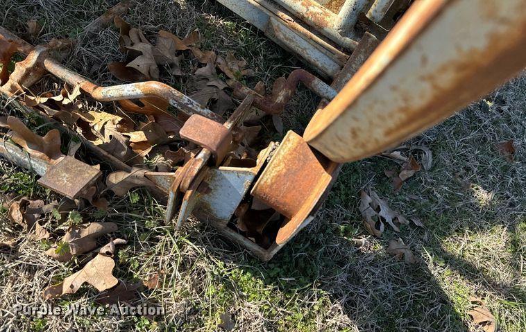 image for item NA9767 Livestock squeeze chute