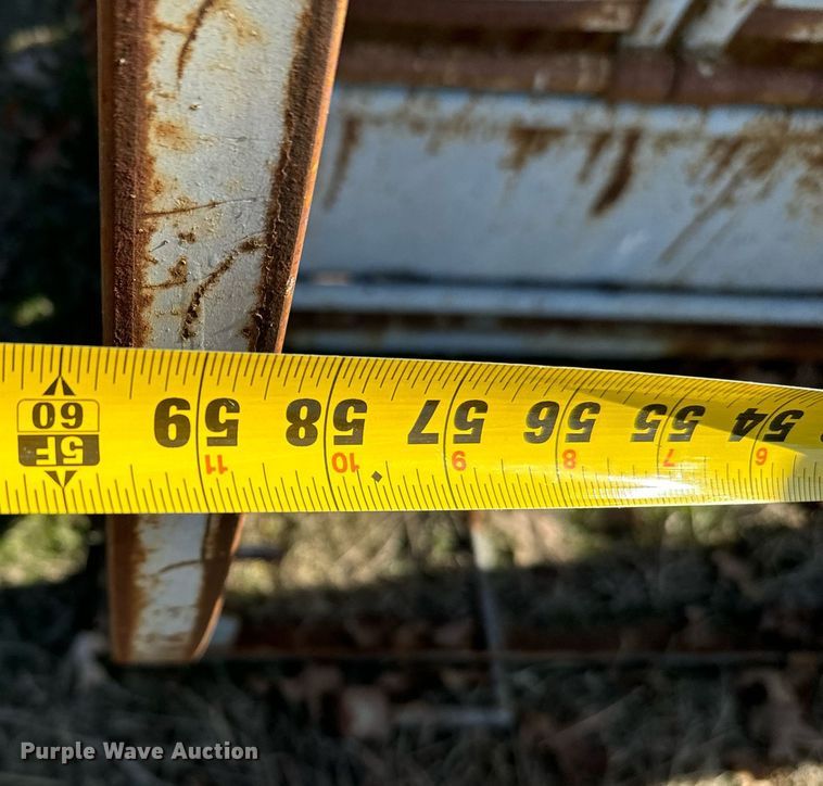 image for item NA9767 Livestock squeeze chute