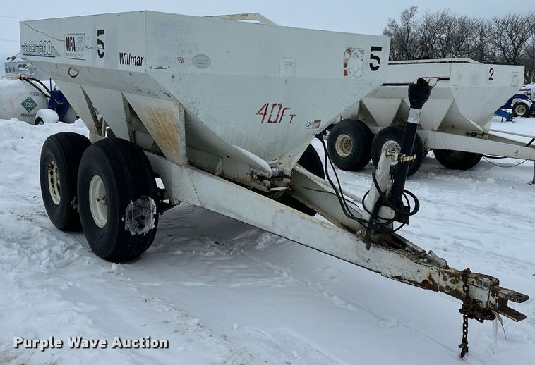 image for item NL9351 Willmar  Super 600 spreader
