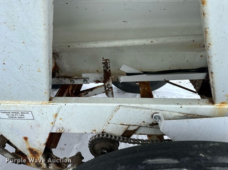 image for item NL9351 Willmar  Super 600 spreader