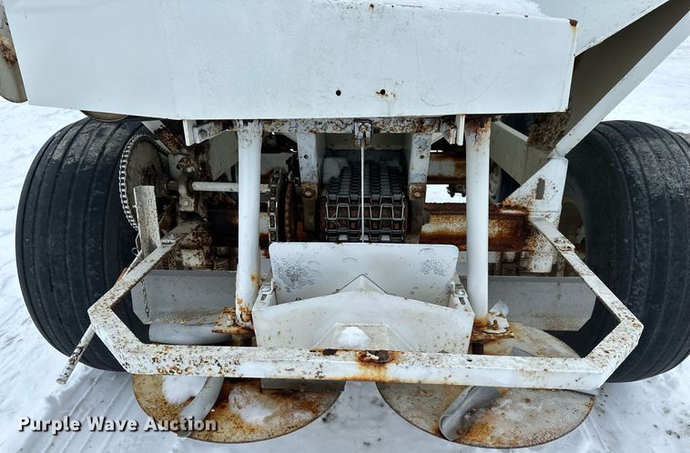 image for item NL9351 Willmar  Super 600 spreader