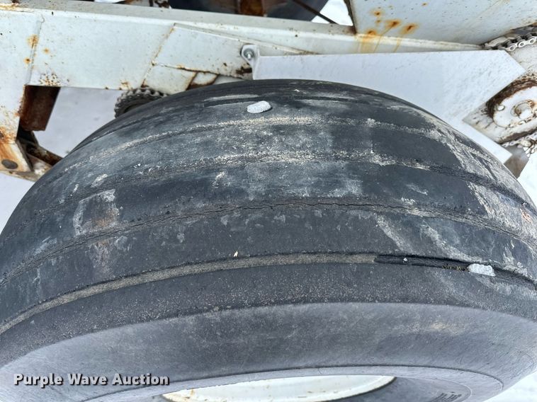 image for item NL9351 Willmar  Super 600 spreader