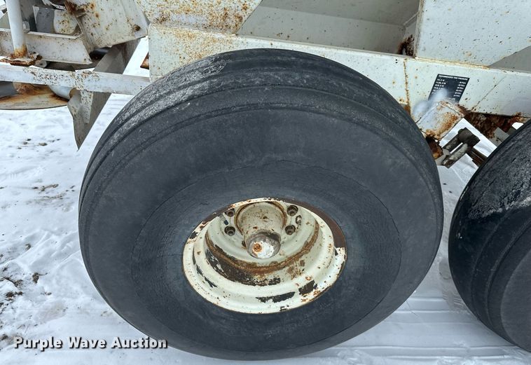 image for item NL9351 Willmar  Super 600 spreader