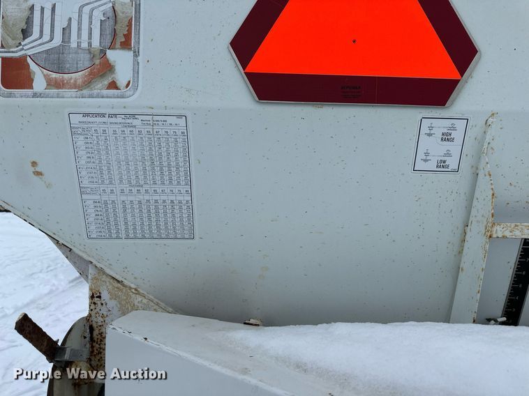 image for item NL9351 Willmar  Super 600 spreader