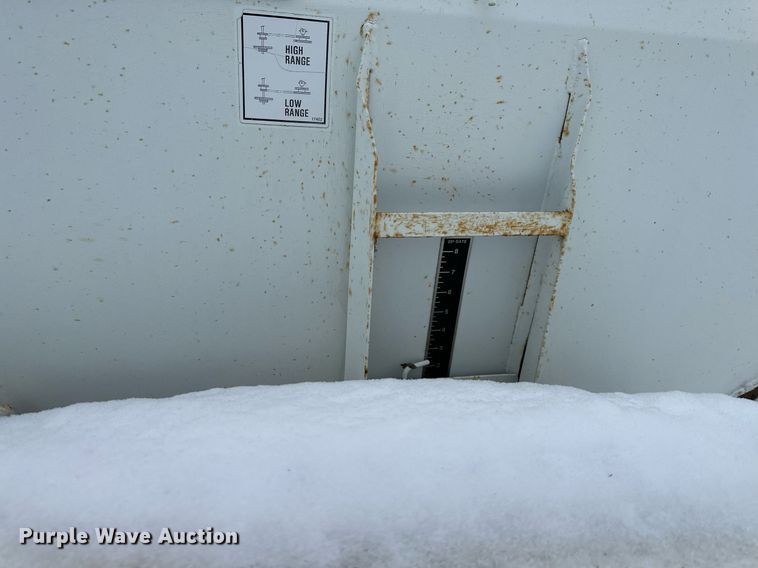 image for item NL9351 Willmar  Super 600 spreader