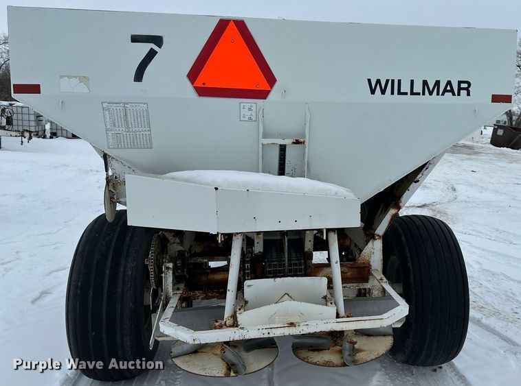 image for item NL9352 Willmar  Super 600 spreader