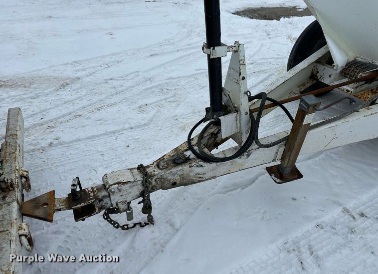 image for item NL9352 Willmar  Super 600 spreader