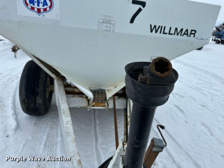 image for item NL9352 Willmar  Super 600 spreader