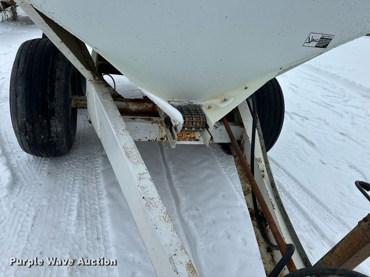 image for item NL9352 Willmar  Super 600 spreader