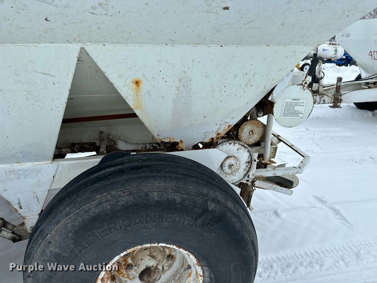 image for item NL9352 Willmar  Super 600 spreader