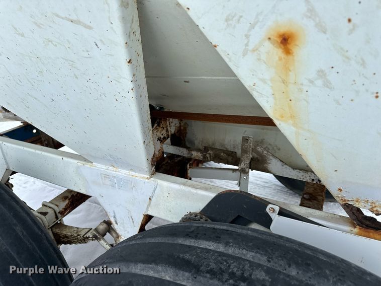 image for item NL9352 Willmar  Super 600 spreader