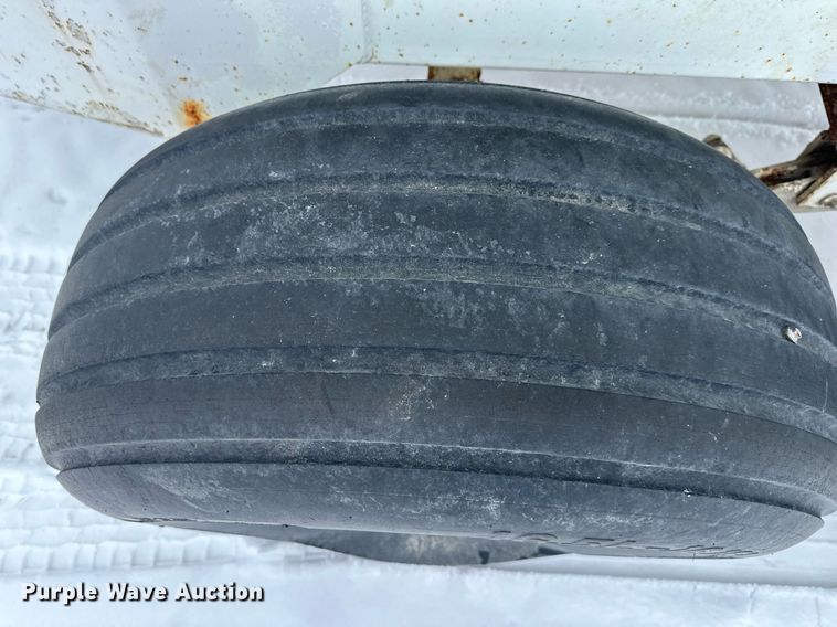 image for item NL9352 Willmar  Super 600 spreader