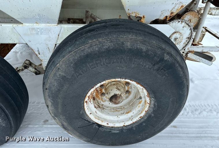 image for item NL9352 Willmar  Super 600 spreader