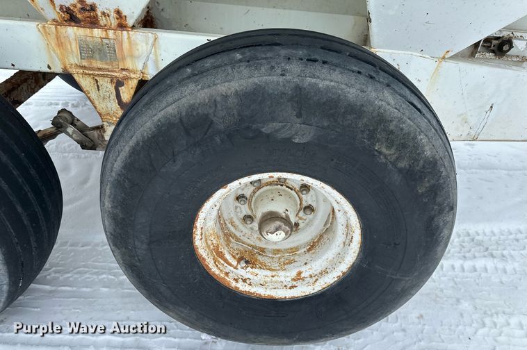 image for item NL9352 Willmar  Super 600 spreader