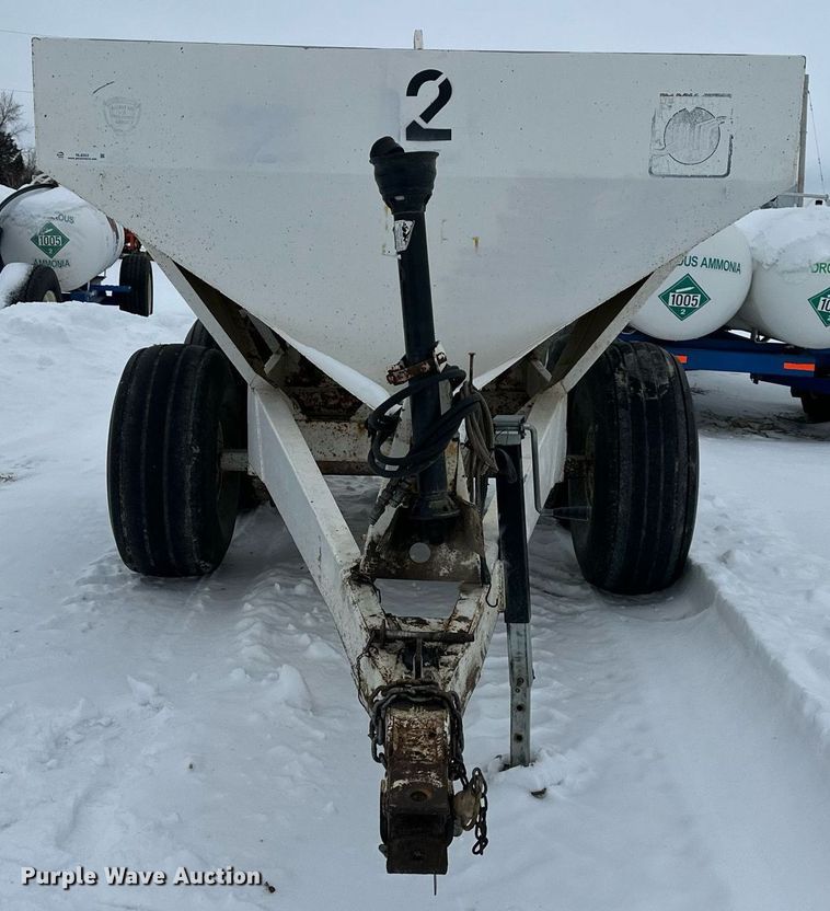image for item NL9353 Willmar  600 spreader