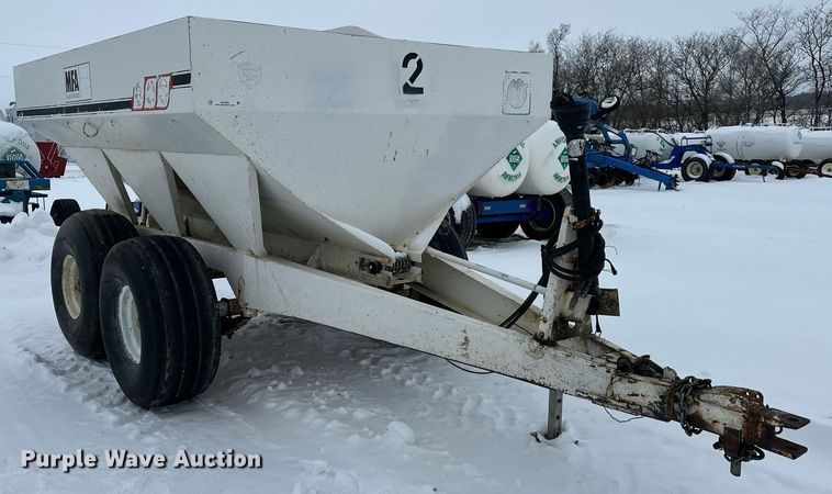 image for item NL9353 Willmar  600 spreader