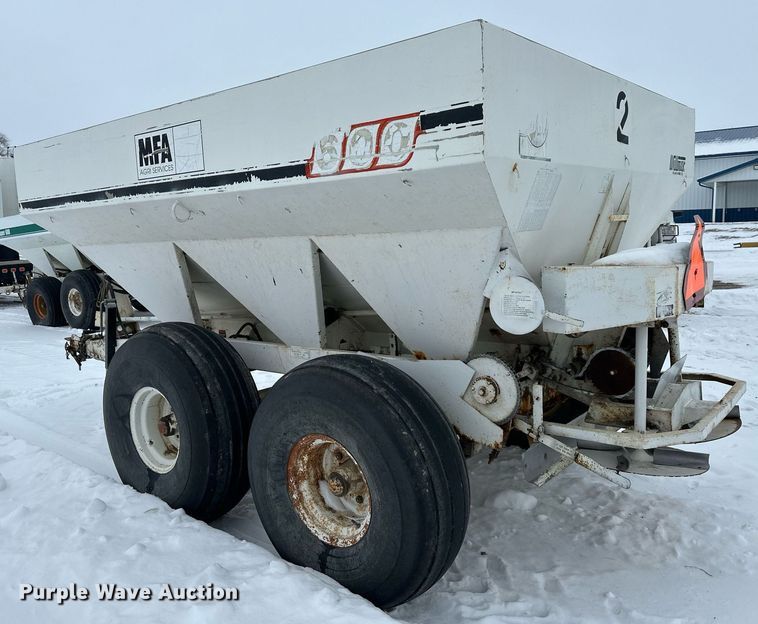 image for item NL9353 Willmar  600 spreader