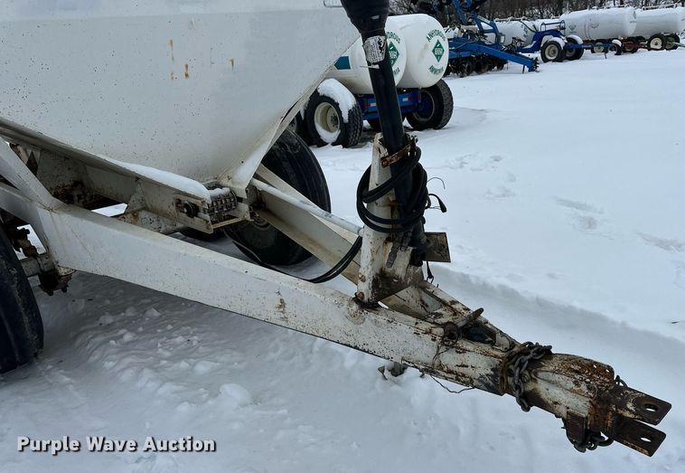 image for item NL9353 Willmar  600 spreader