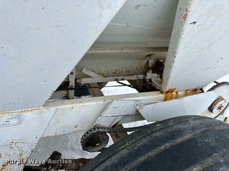 image for item NL9353 Willmar  600 spreader