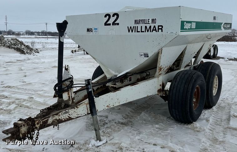image for item NL9354 Willmar Super 600 spreader