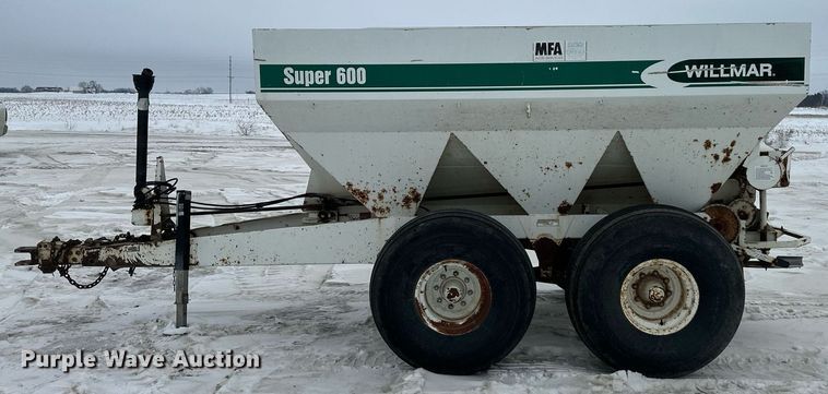 image for item NL9354 Willmar Super 600 spreader