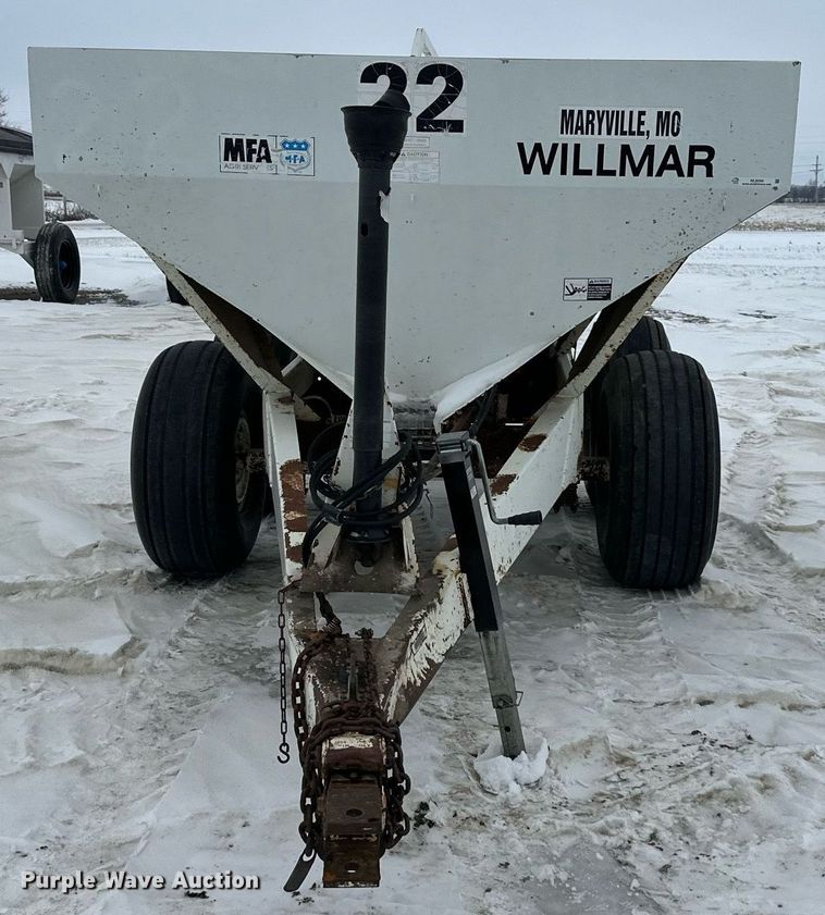 image for item NL9354 Willmar Super 600 spreader