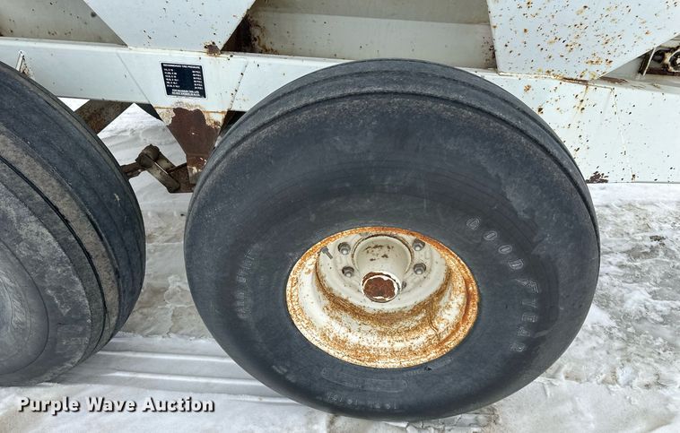 image for item NL9354 Willmar Super 600 spreader