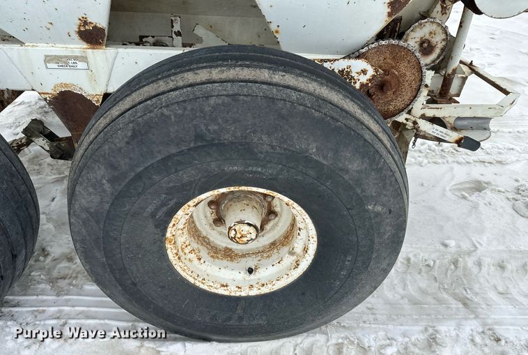 image for item NL9354 Willmar Super 600 spreader