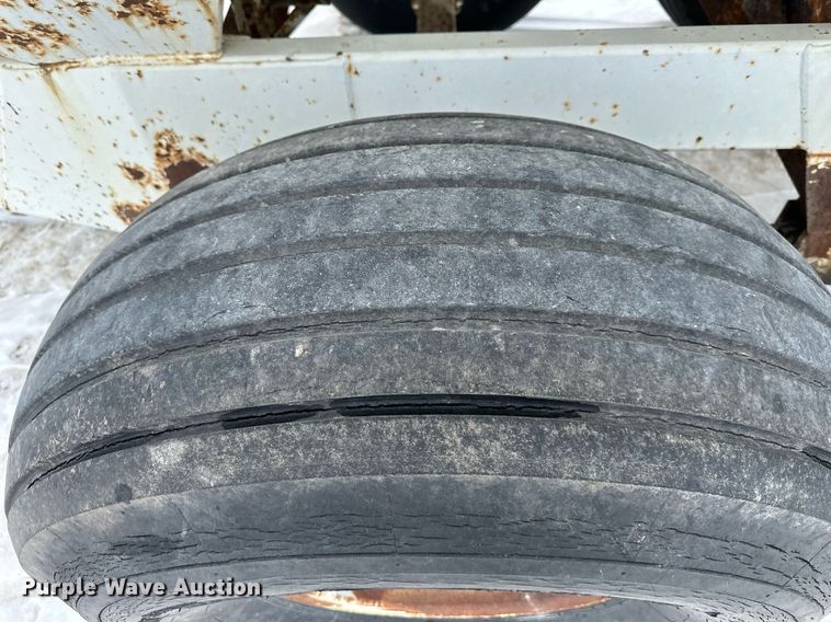 image for item NL9354 Willmar Super 600 spreader