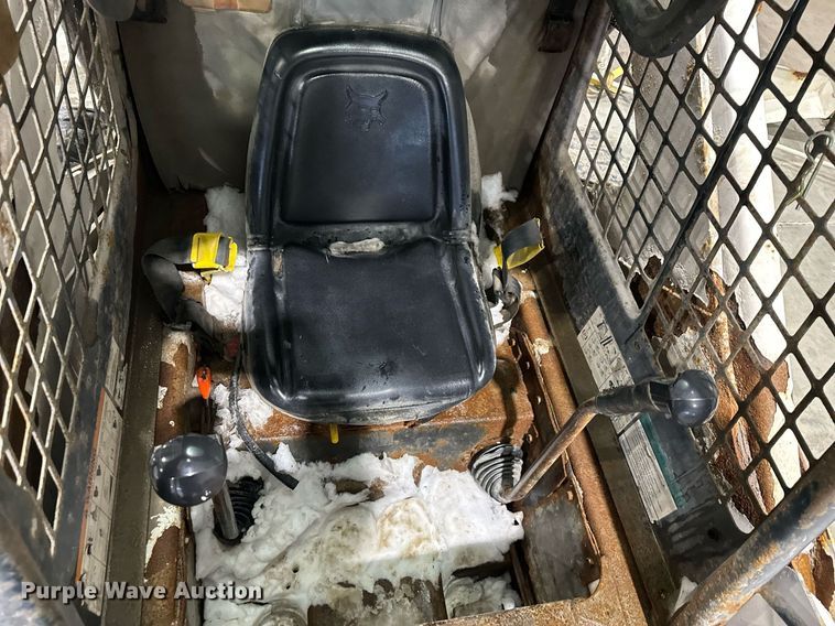 image for item NL9355 2000 Bobcat 873 skid steer loader