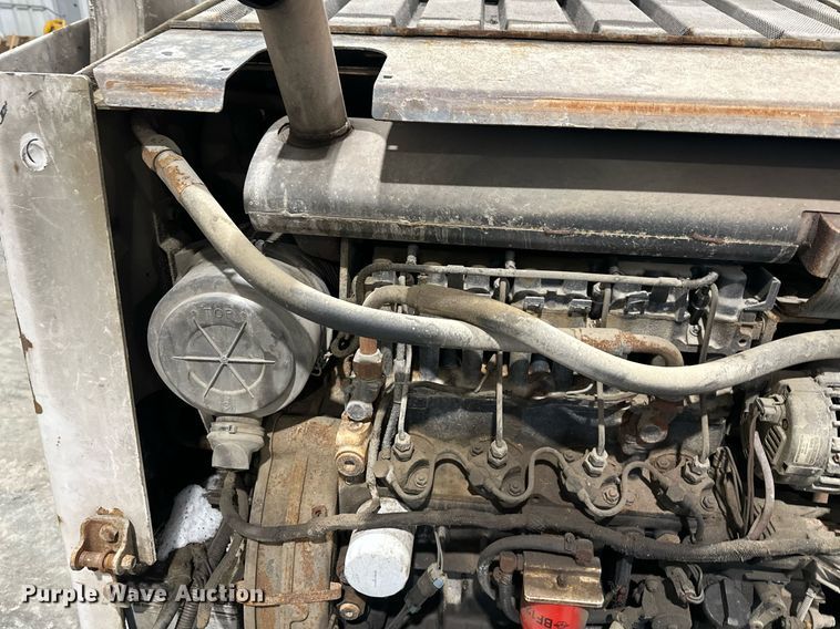 image for item NL9355 2000 Bobcat 873 skid steer loader